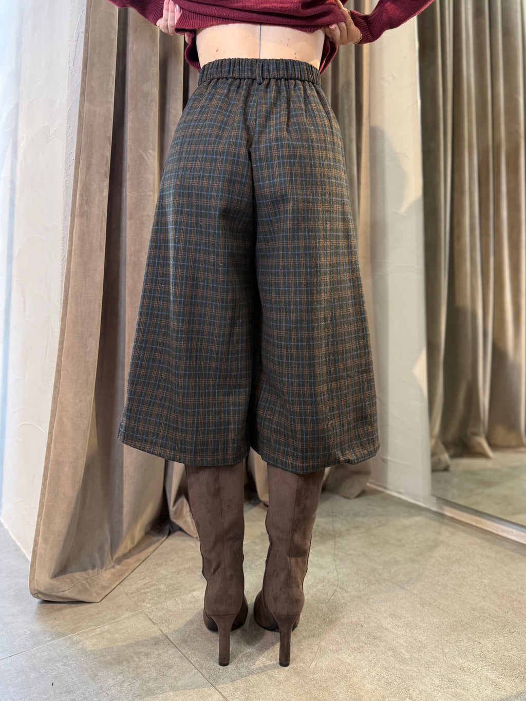 Pantaloni culotte a quadri nero-azzurro-ruggine