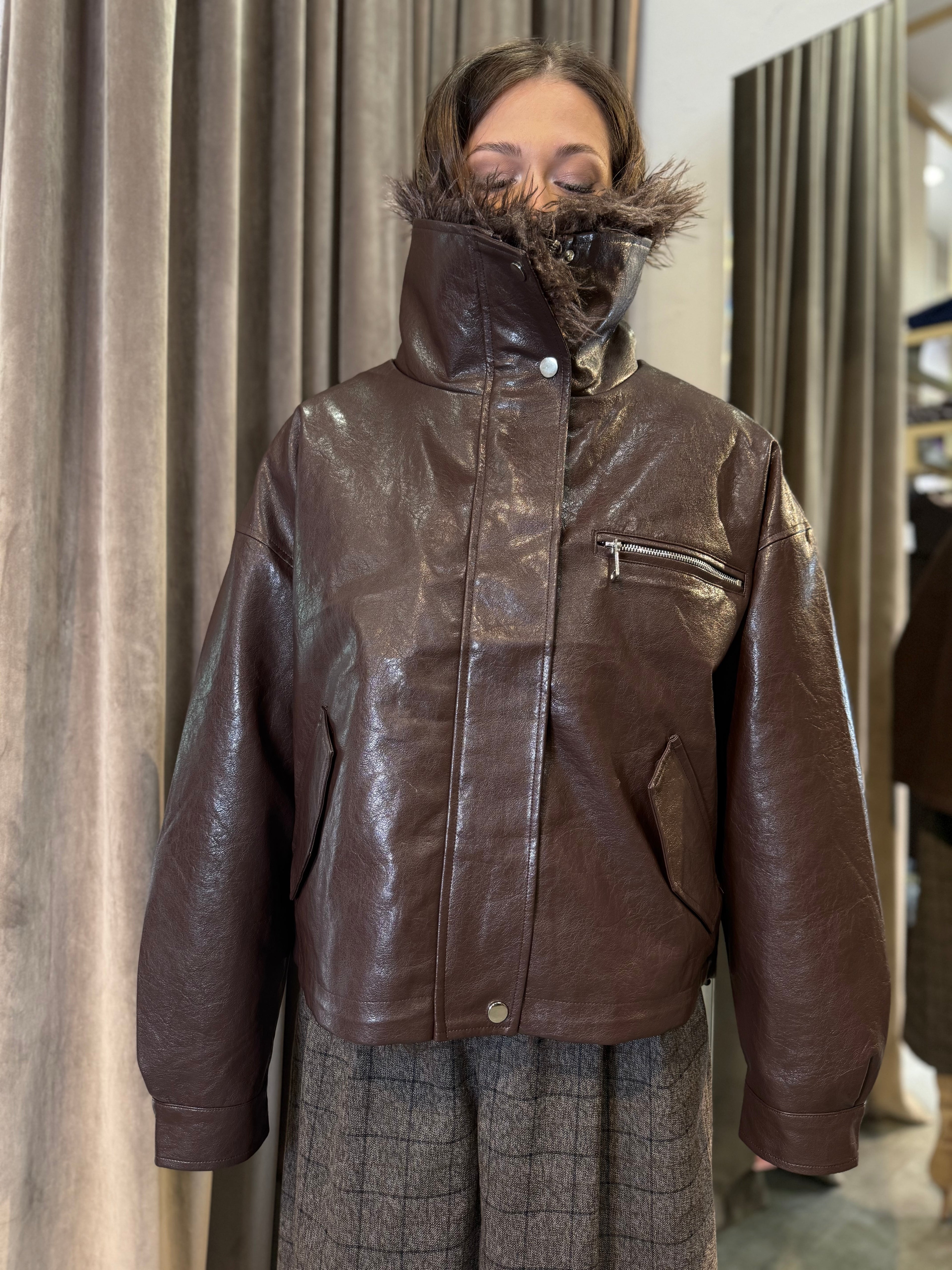 Bomber ecopelle con ecopelliccia interna