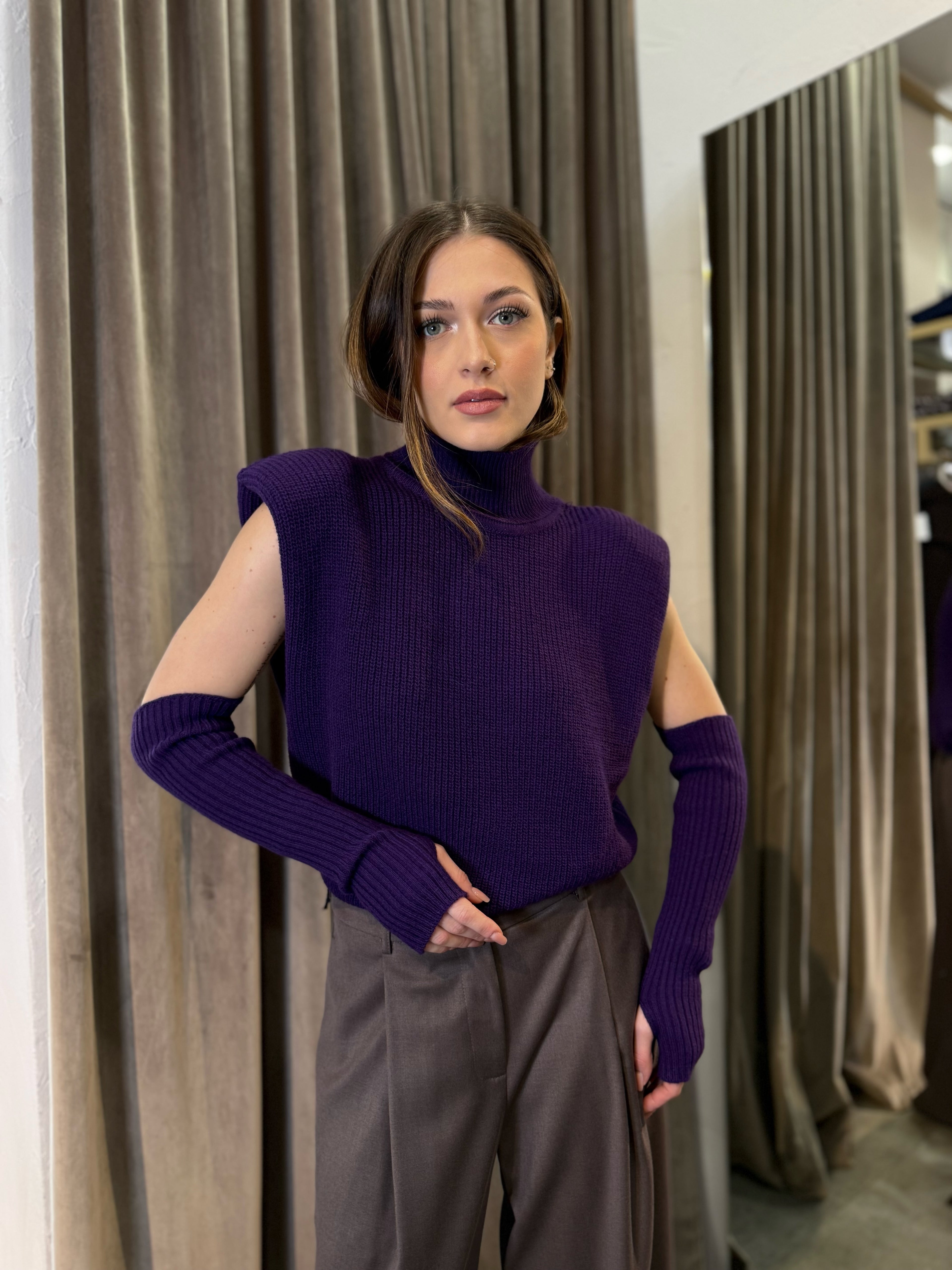 Maglione smanicato con manicotti VICOLO