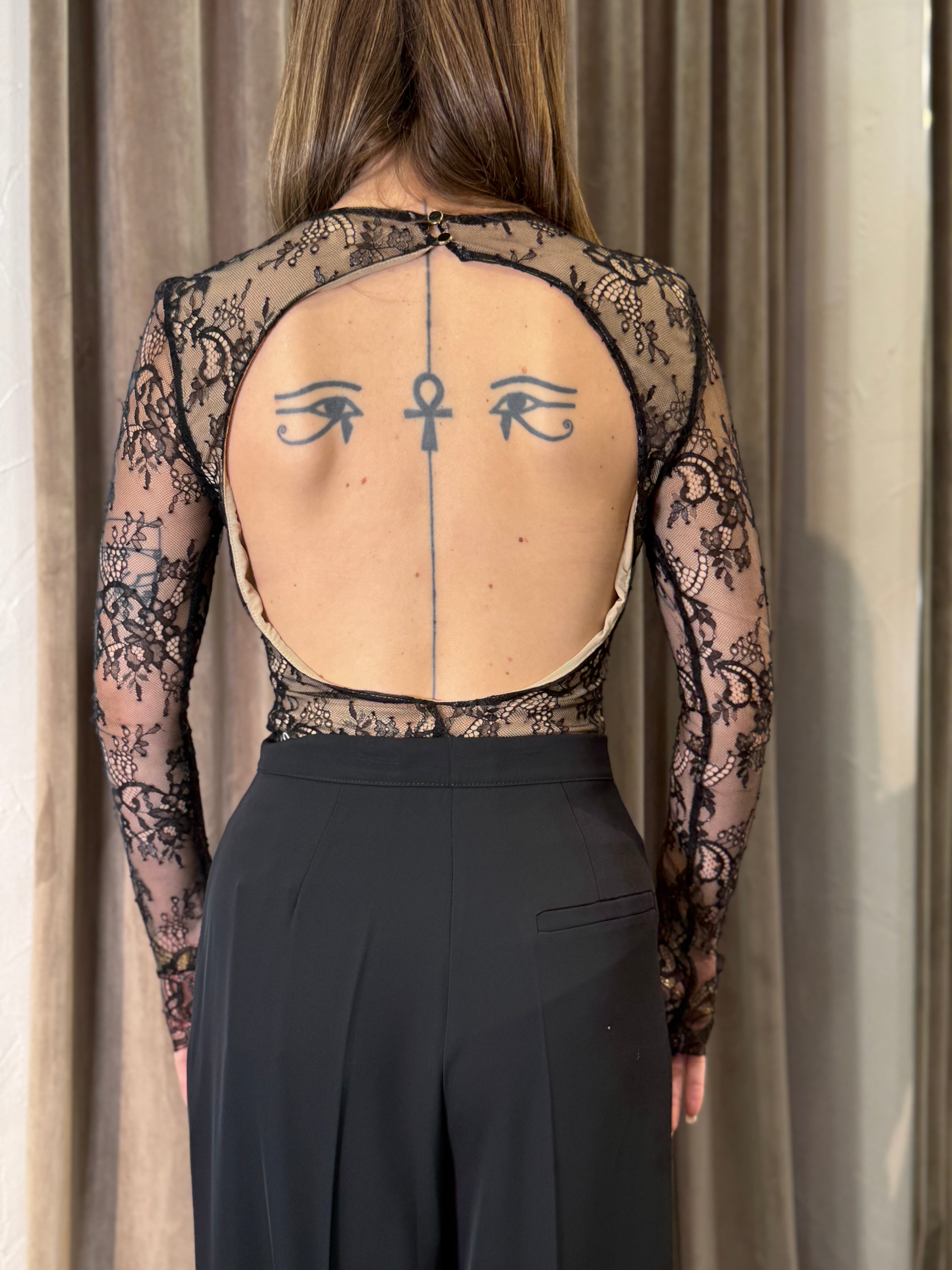 Top body in pizzo SILENCE LIMITED