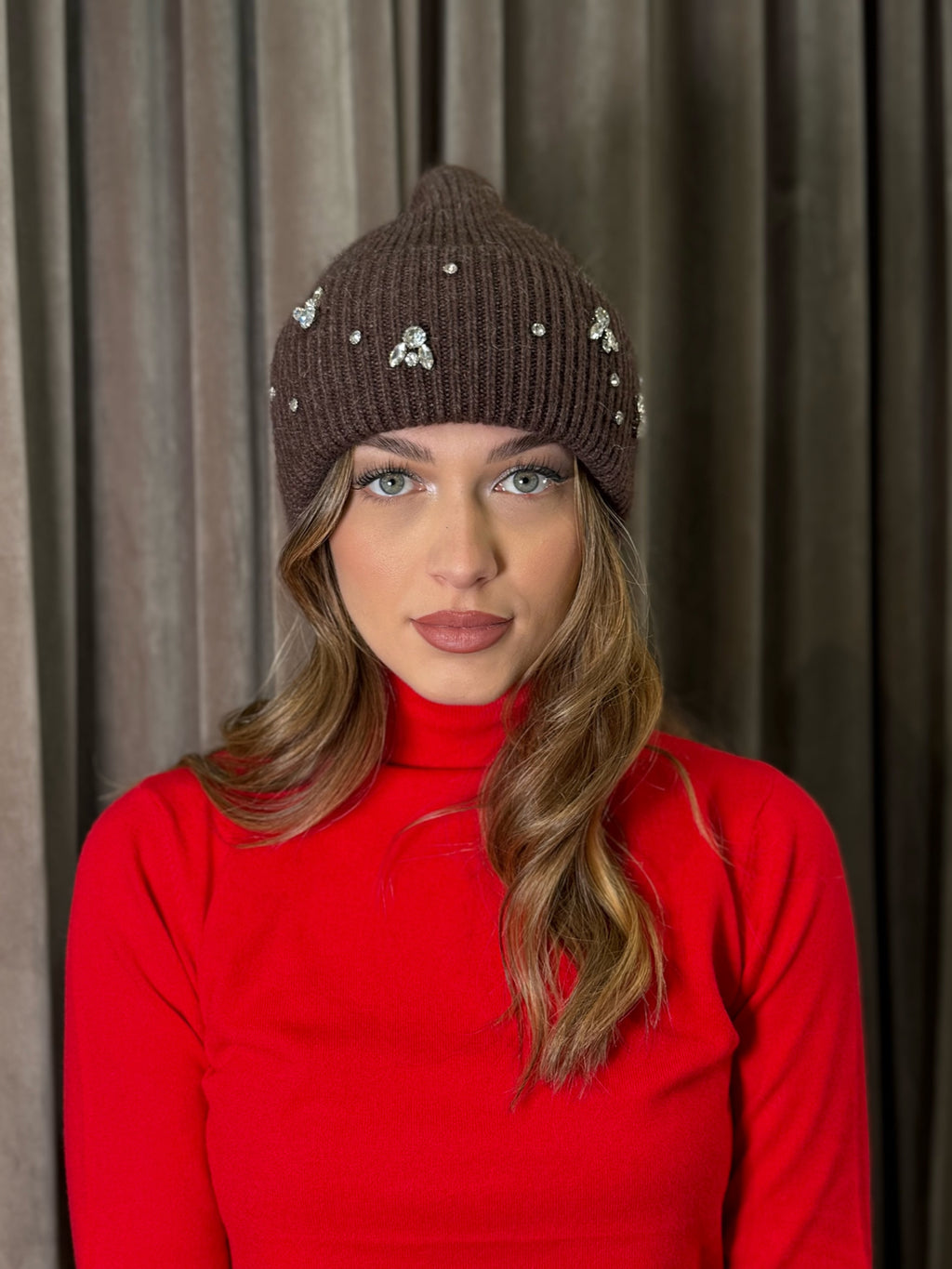 Berretto con applicazioni