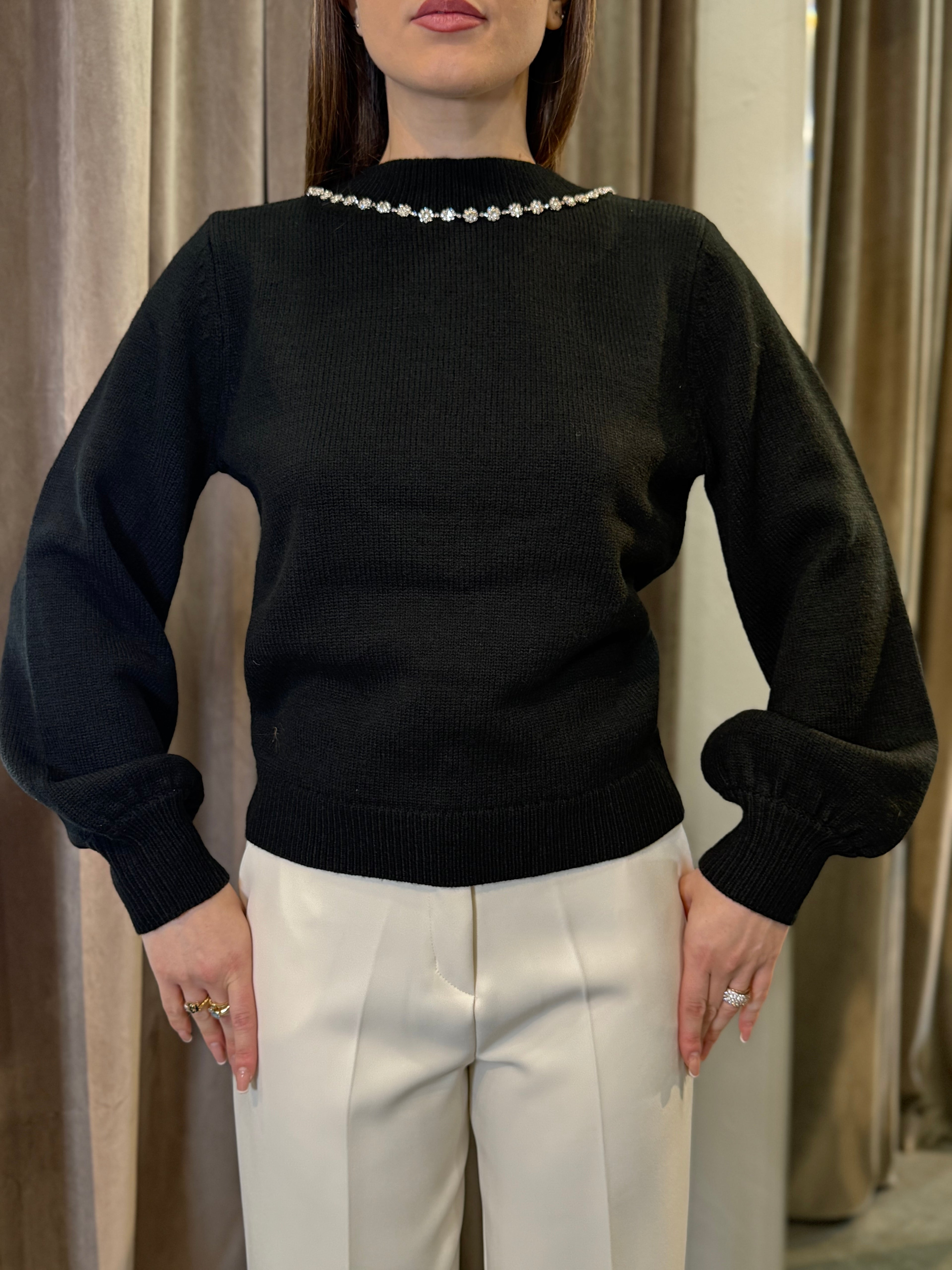 Maglioncino con scollo a V sul retro TRASH AND LUXURY