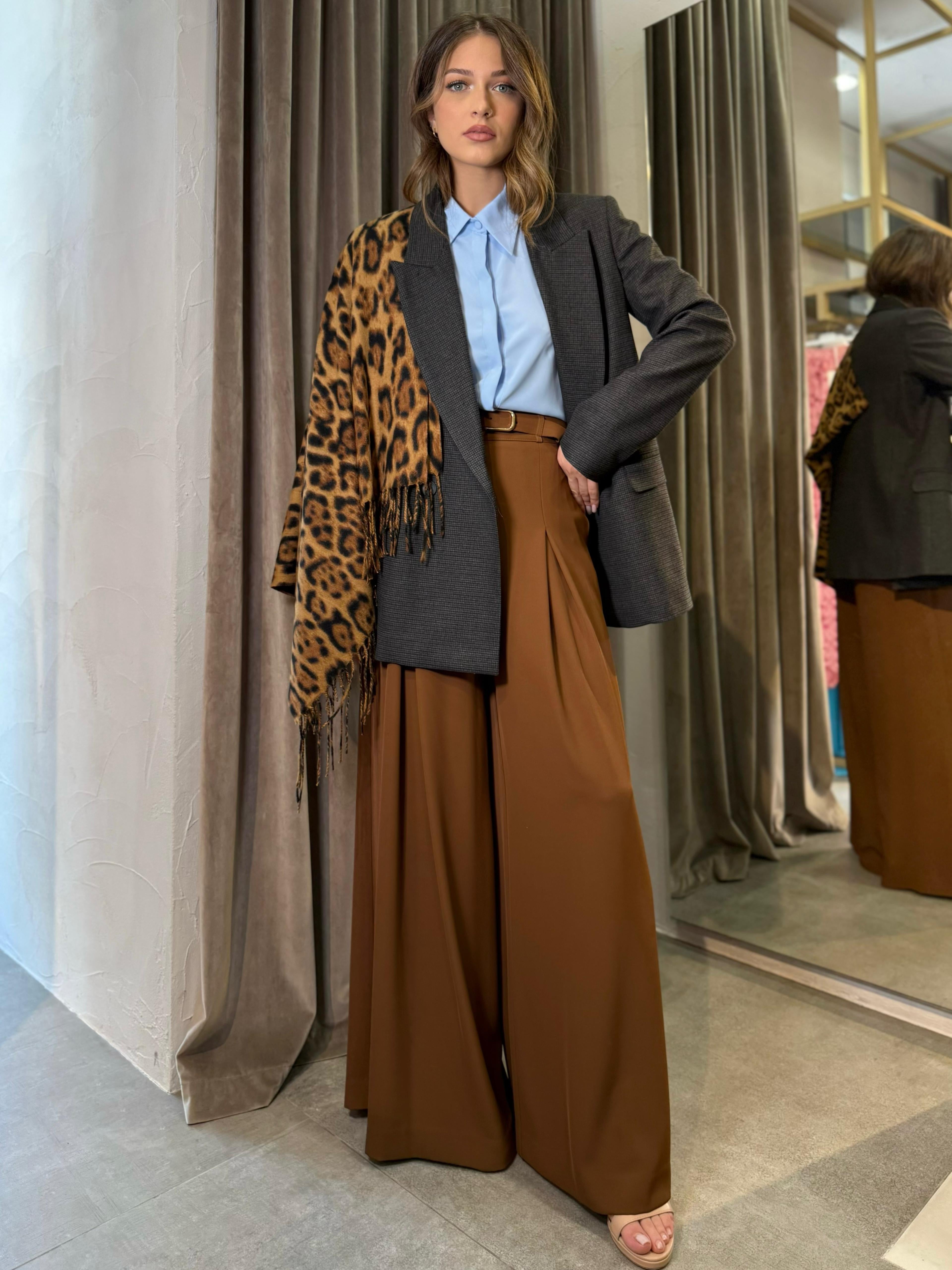PANTALONI AMPI A VITA ALTA CON CINTURA DECORATIVA IMPERIAL