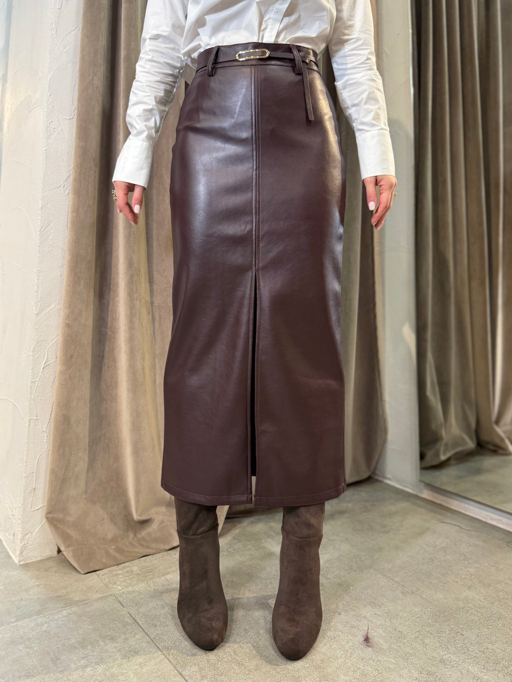 Gonna in ecopelle con cinturino