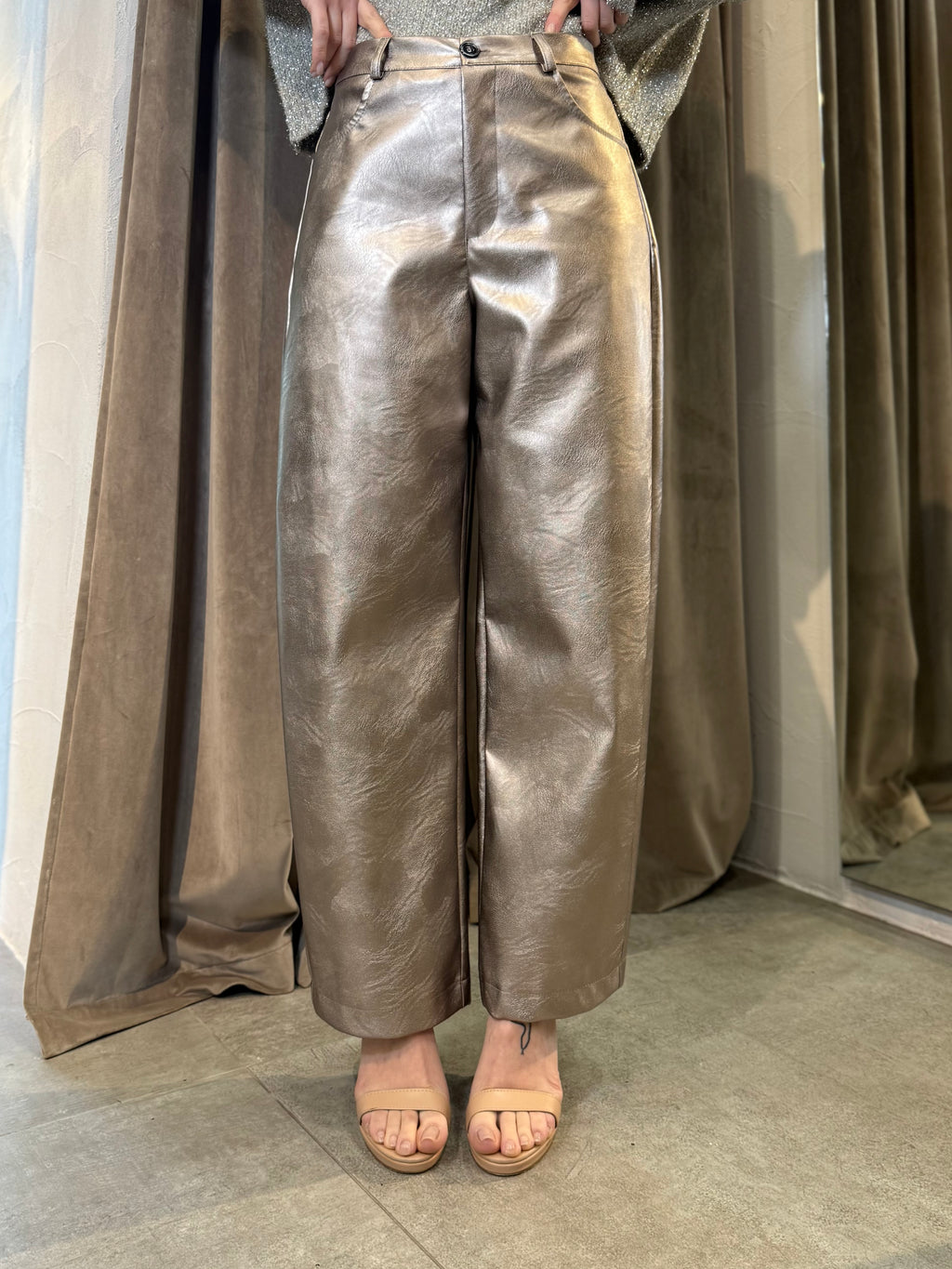 Pantalone ecopelle champagne  VICOLO