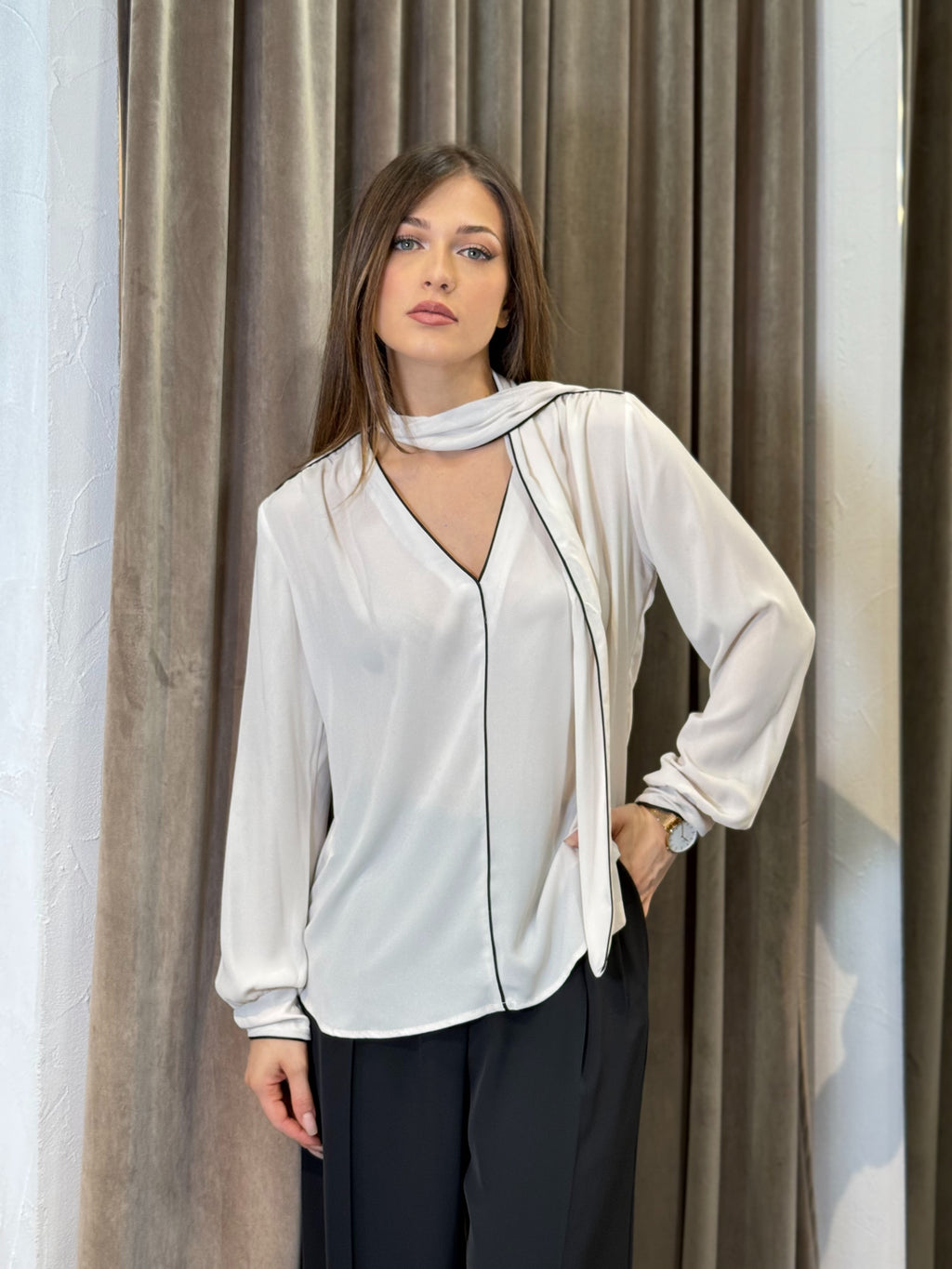 Blusa con fiocco OPERÀ