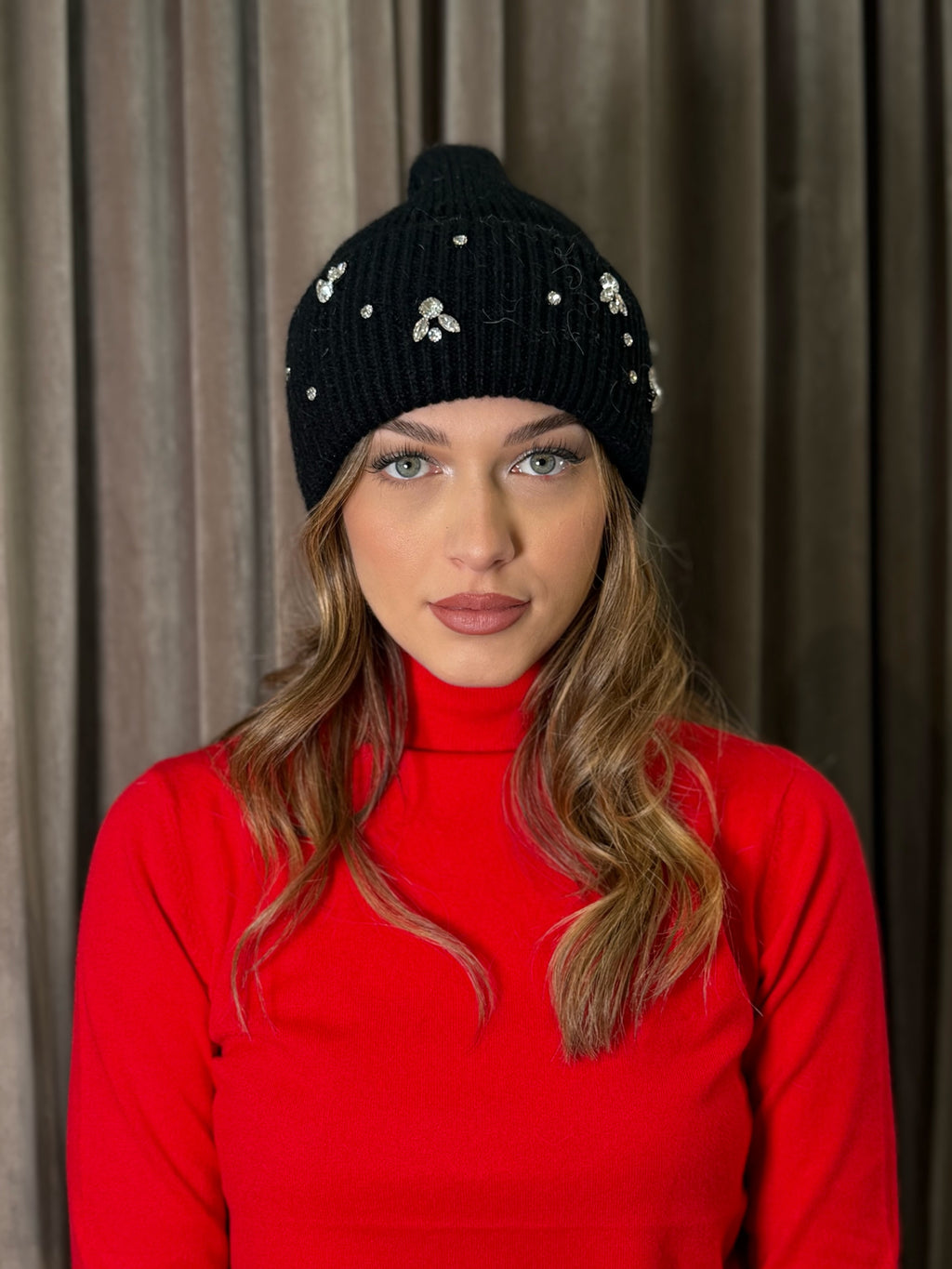 Berretto con applicazioni