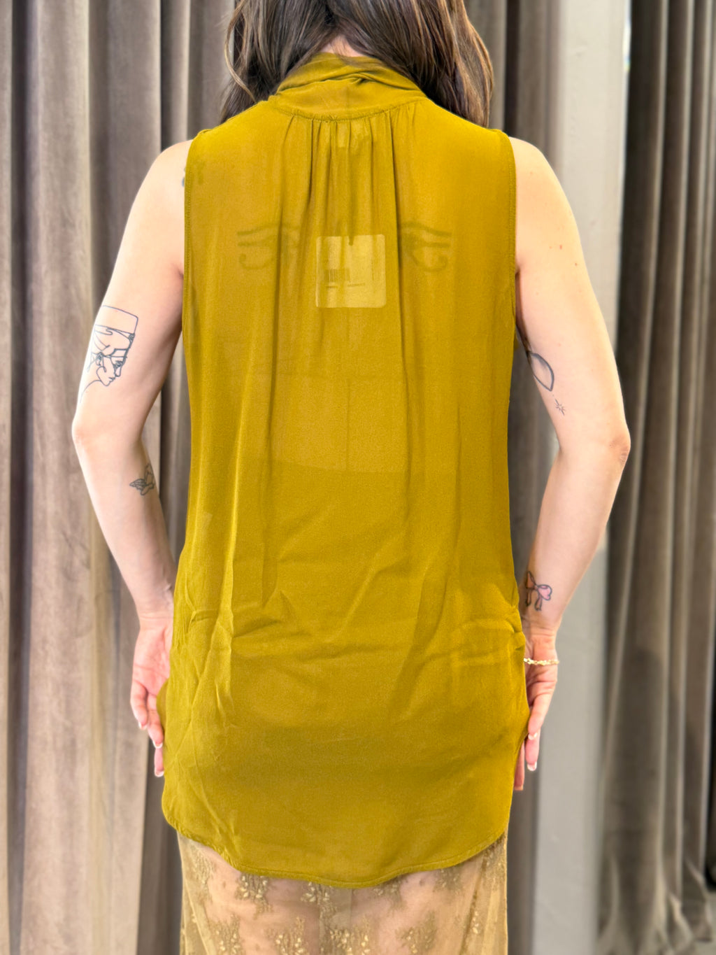 Blusa smanicata VICOLO